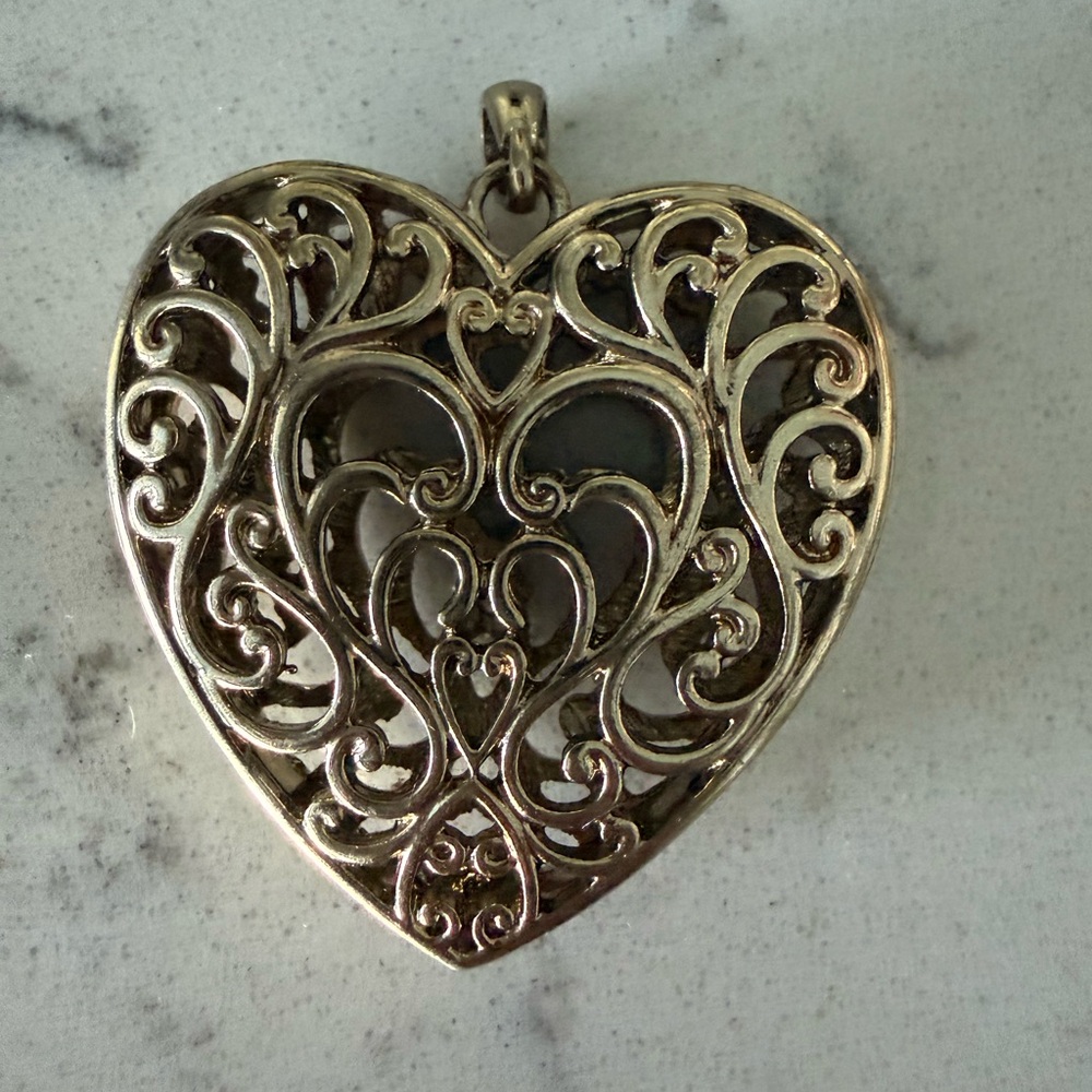 Elegant vintage double sided Heart Pendant filigree silver-toned
